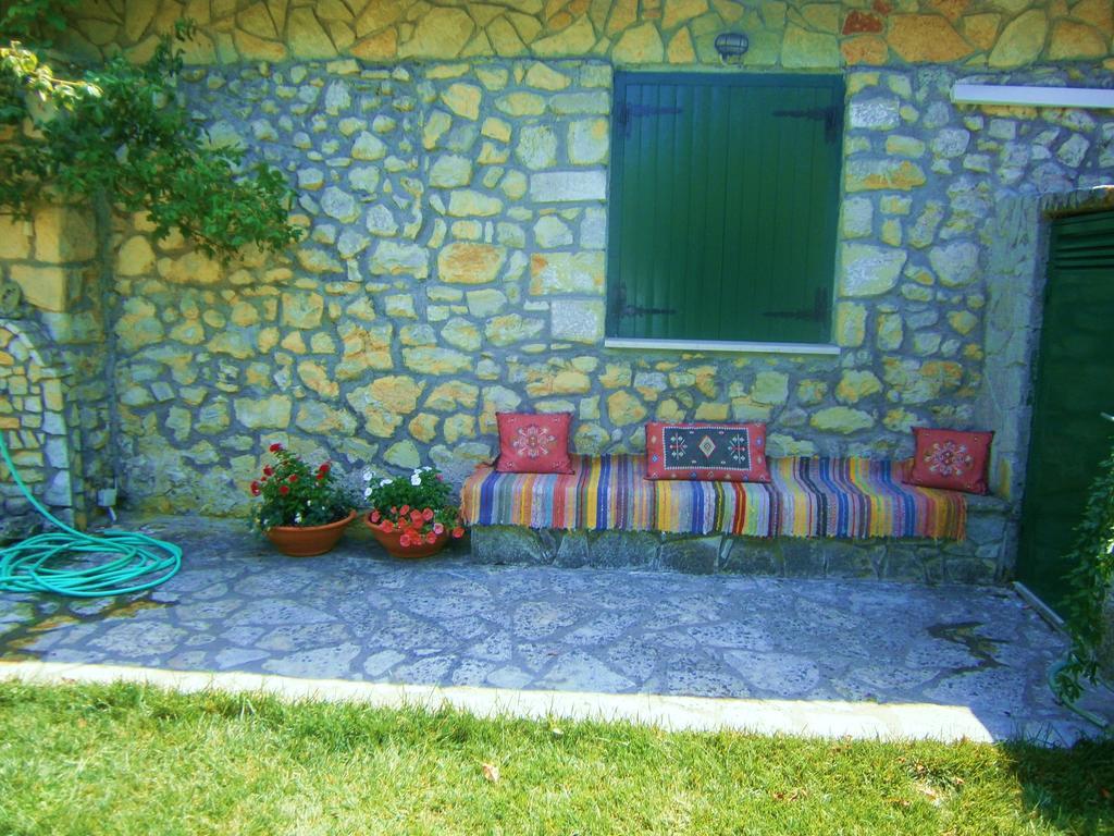 Villa Frias Asprogerakata Kamer foto