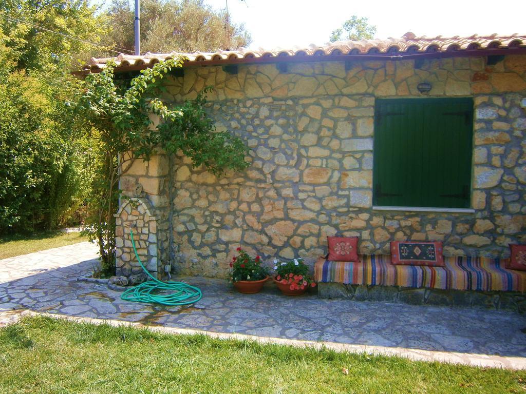Villa Frias Asprogerakata Kamer foto