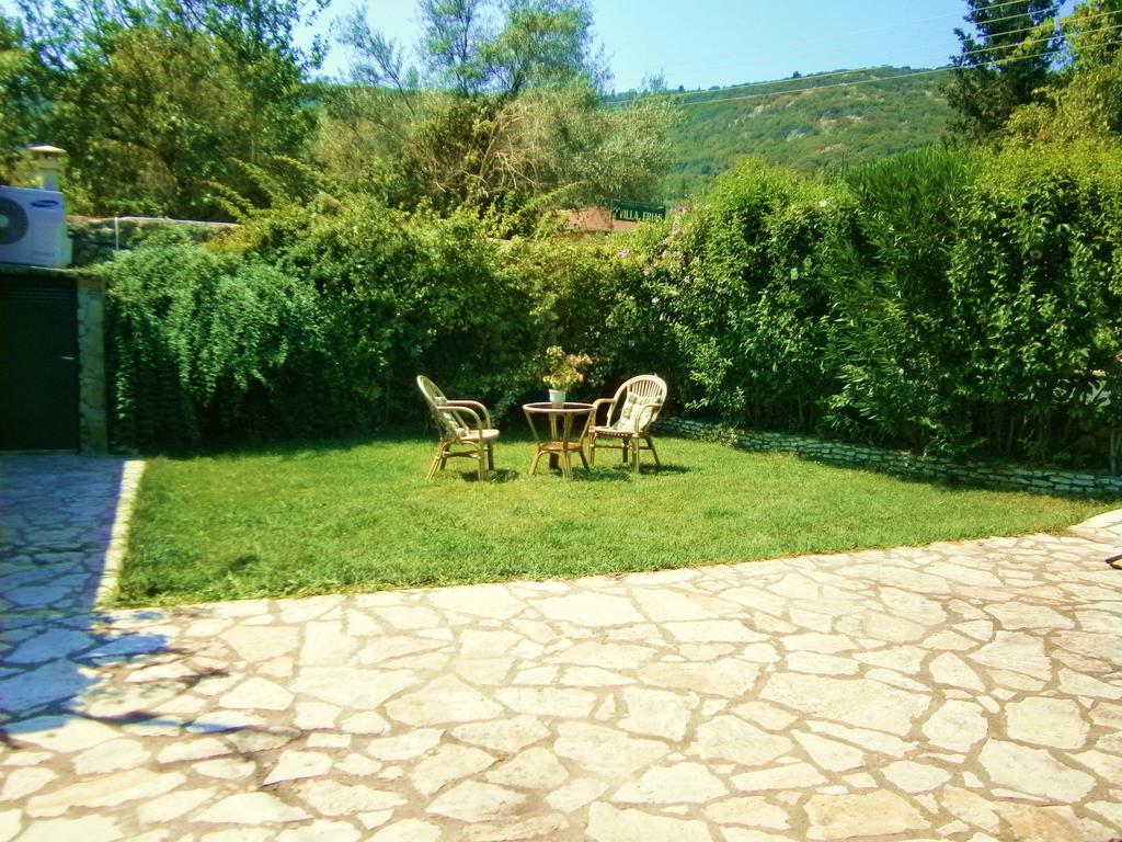 Villa Frias Asprogerakata Kamer foto