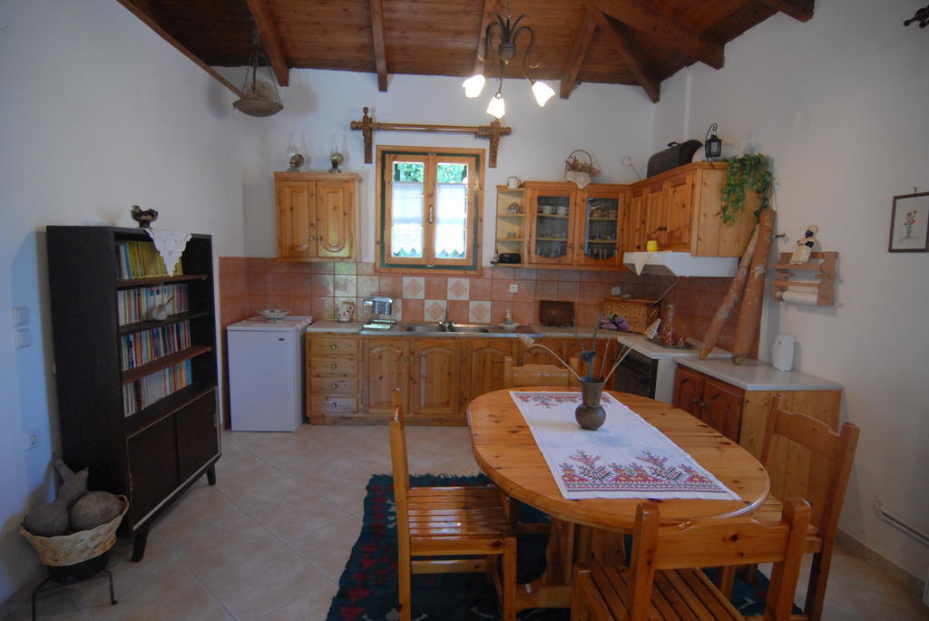 Villa Frias Asprogerakata Kamer foto